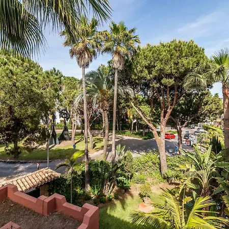 Beachside Penthouse Elviria 2 Bedrooms, Pools Open Year, Gym & Parking Lejlighed