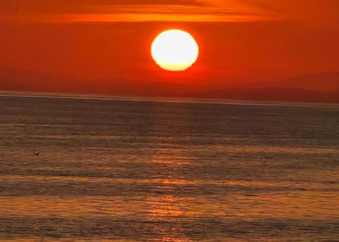 Beachside Penthouse Elviria 2 Bedrooms, Pools Open Year, Gym & Parking 公寓 *