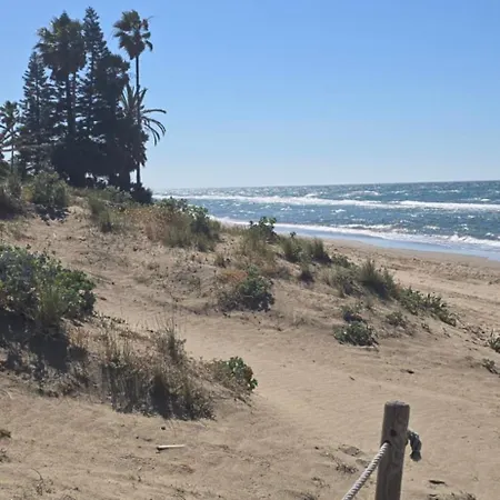 Beachside Penthouse Elviria 2 Bedrooms, Pools Open Year, Gym & Parking Marbella