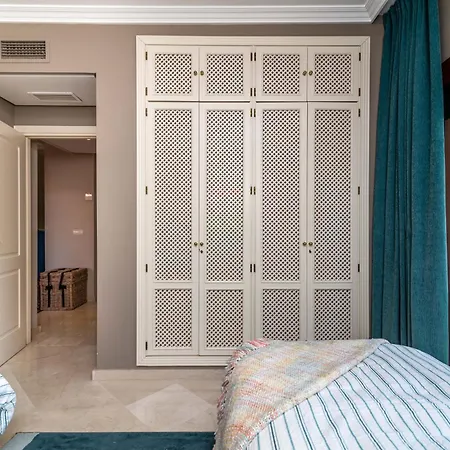 Beachside Penthouse Elviria 2 Bedrooms, Pools Open Year, Gym & Parking