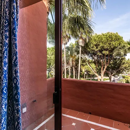 Beachside Penthouse Elviria 2 Bedrooms, Pools Open Year, Gym & Parking * Μαρμπέλλα