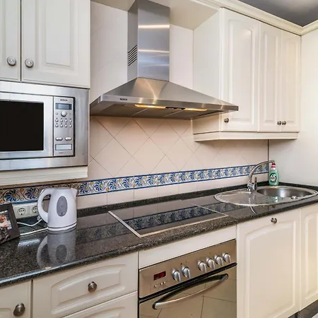 Apartman Beachside Penthouse Elviria 2 Bedrooms, Pools Open Year, Gym & Parking