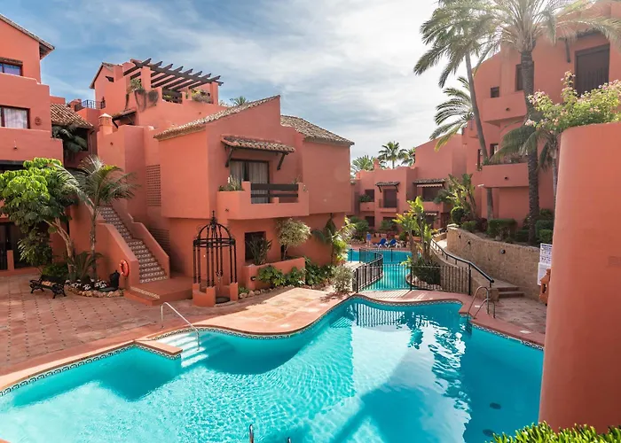 Beachside Penthouse Elviria 2 Bedrooms, Pools Open Year, Gym & Parking *