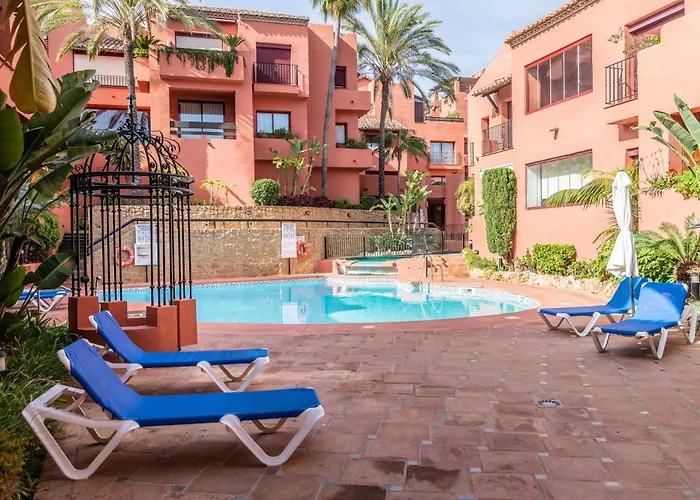 Beachside Penthouse Elviria 2 Bedrooms, Pools Open Year, Gym & Parking *